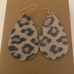 Nickel & Suede leather earrings